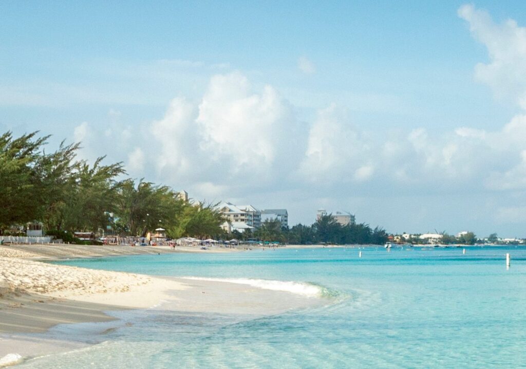 Grand Cayman – Spotts Beach and Turtle Centre Reef